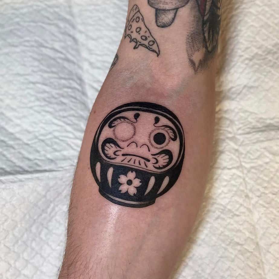 20 Fascinating Daruma Tattoo Ideas To Attract Good Luck