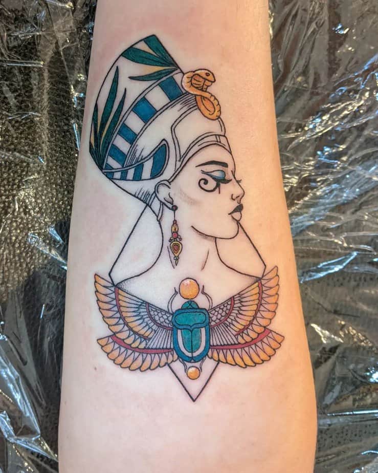 Nefertiti gets a glow-up