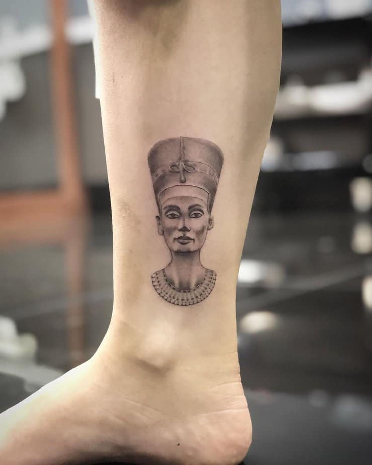 20 Stunning Nefertiti Tattoo Designs That Are Fit For A Queen