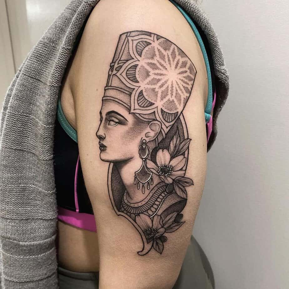20 Stunning Nefertiti Tattoo Designs That Are Fit For A Queen