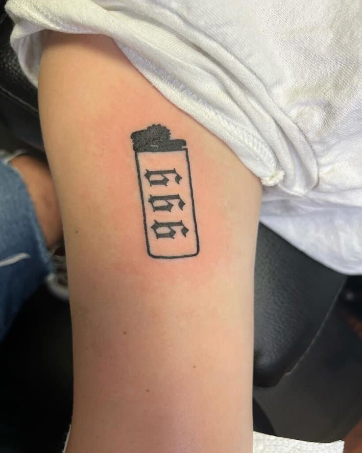 17. 999 lighter
