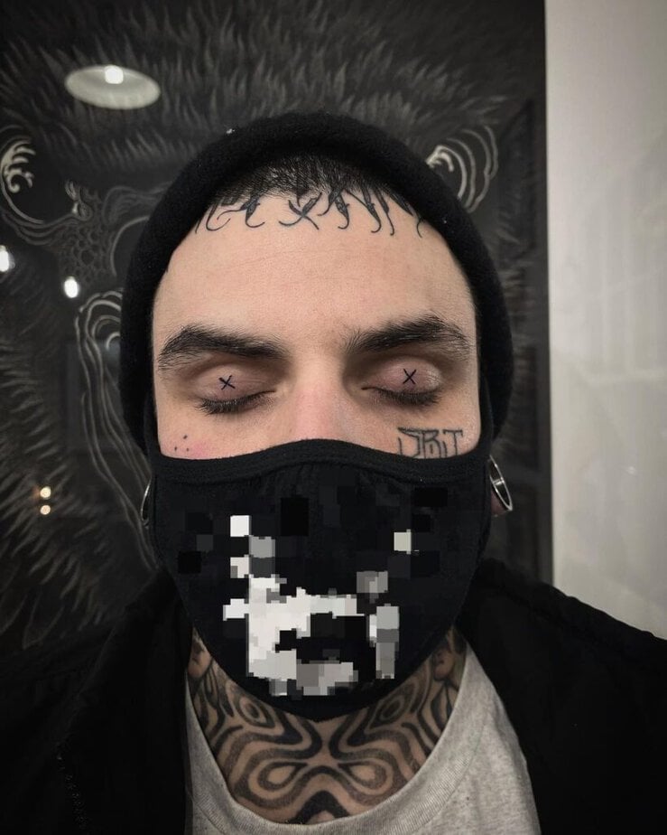 10. An &ldquo;x&rdquo; tattoo