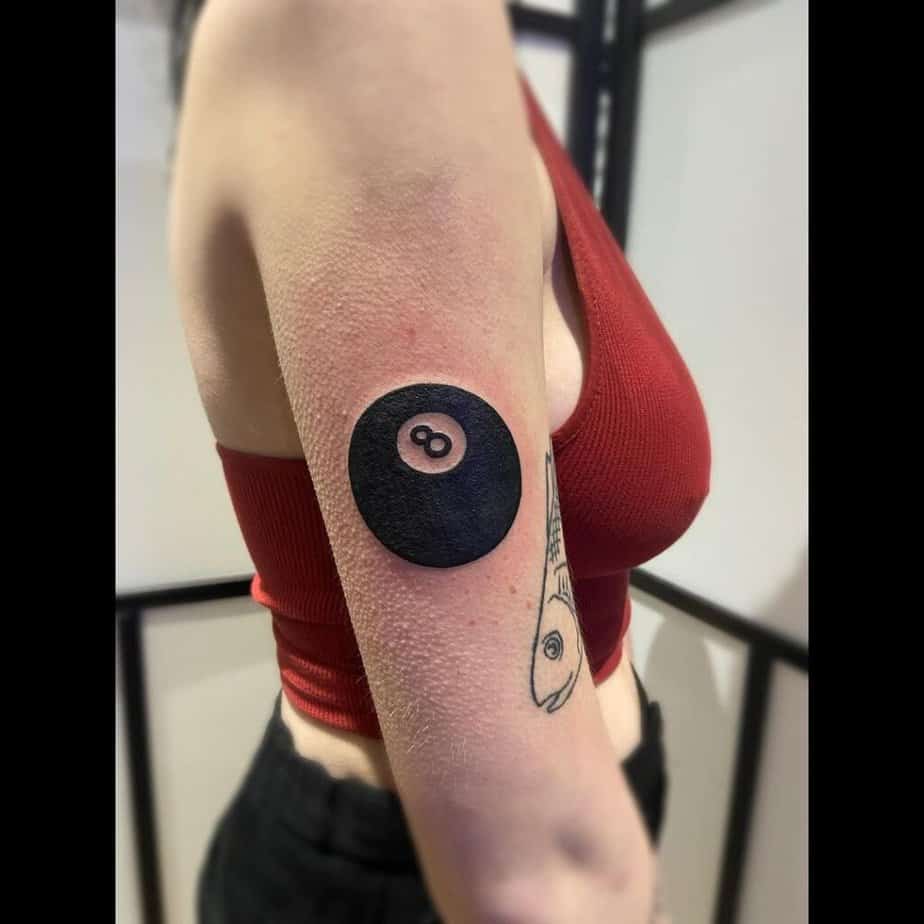 Blackwork billiard ball