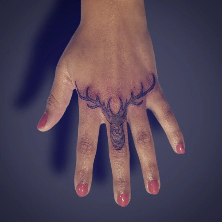 10. Animalistic knuckles