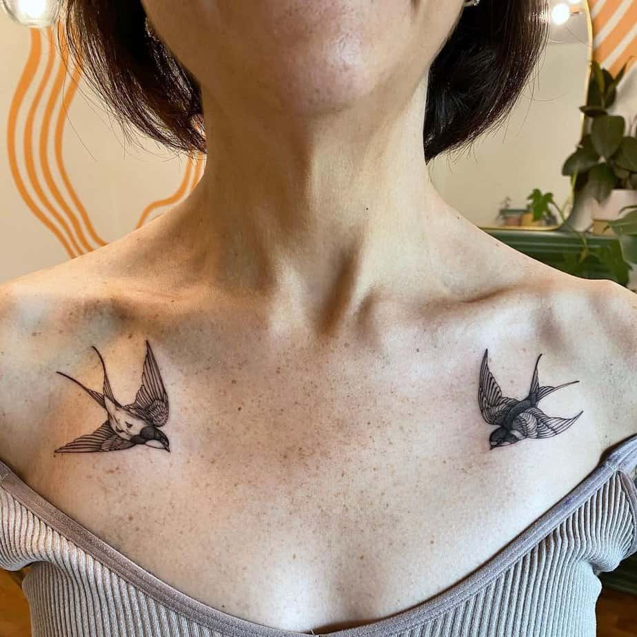 19. A tattoo of two sparrows on the collarbones