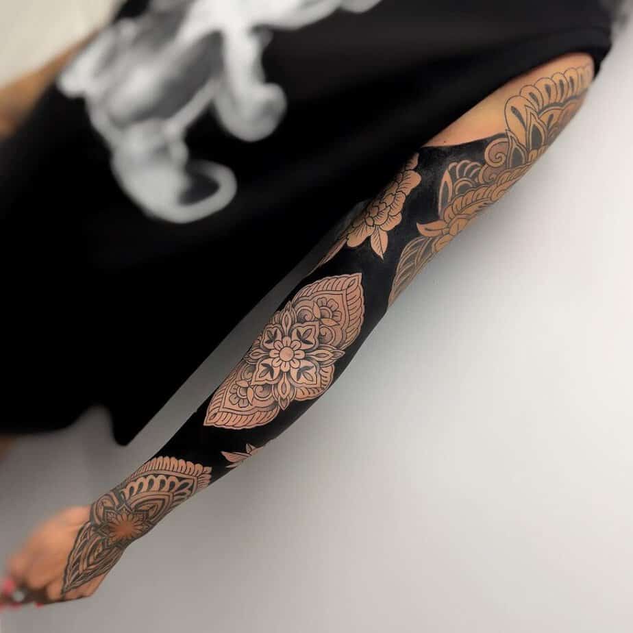 11. Ornamental sleeve