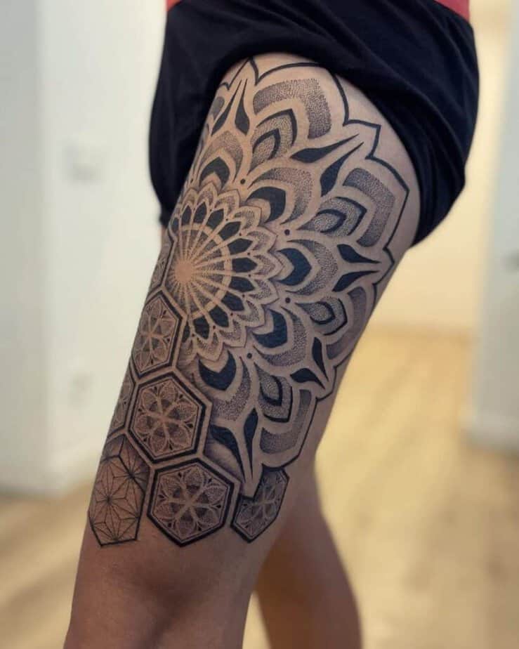 2. A dotwork thigh tattoo