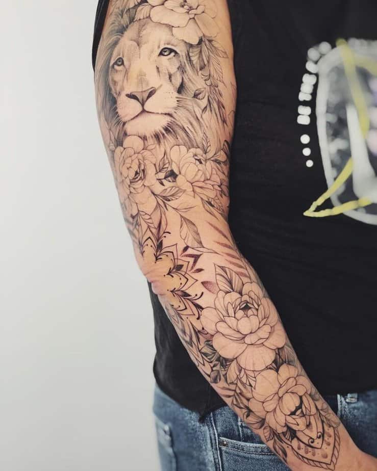 15. Lion and flowers