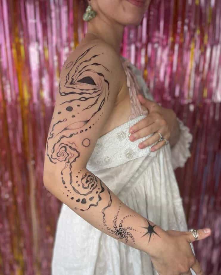 17. Abstract sleeve tattoo