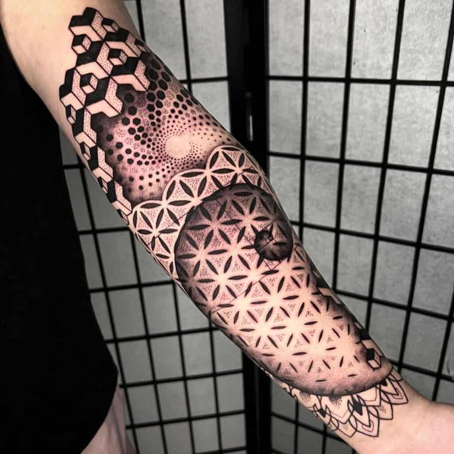11. A geometric Fibonacci tattoo