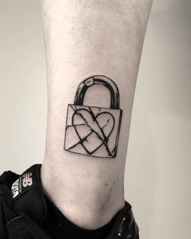 19. Locked heart