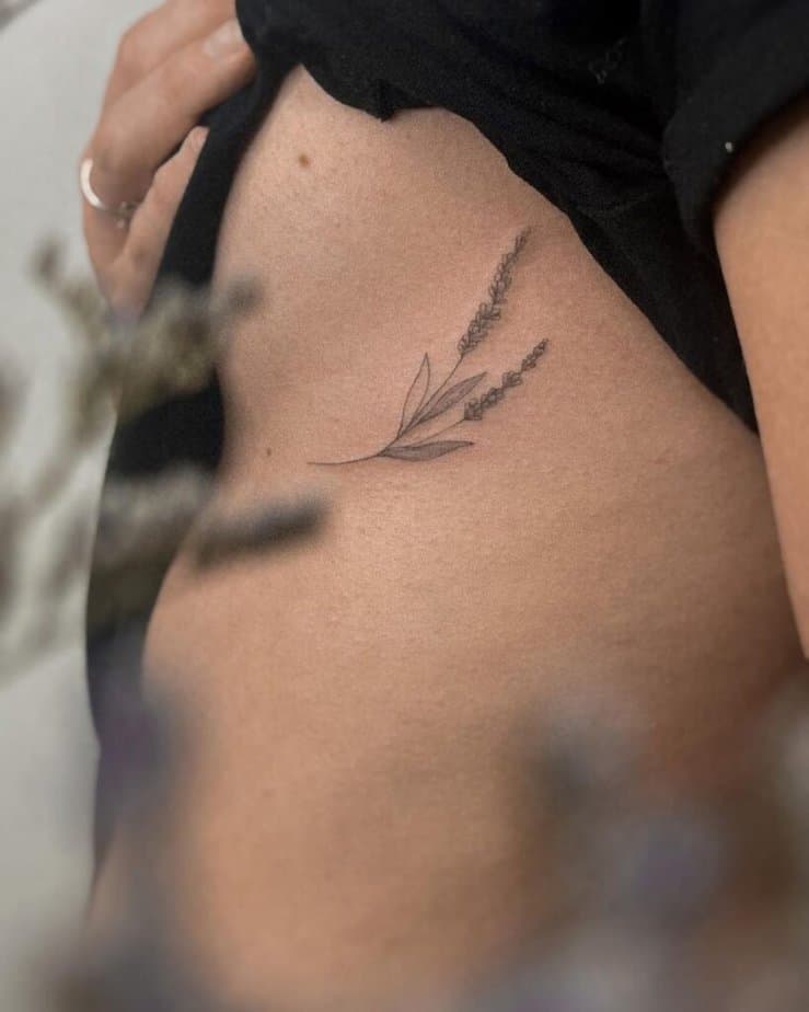 25 Remarkable Rib Tattoos That'll Totally Be Worth The Pain