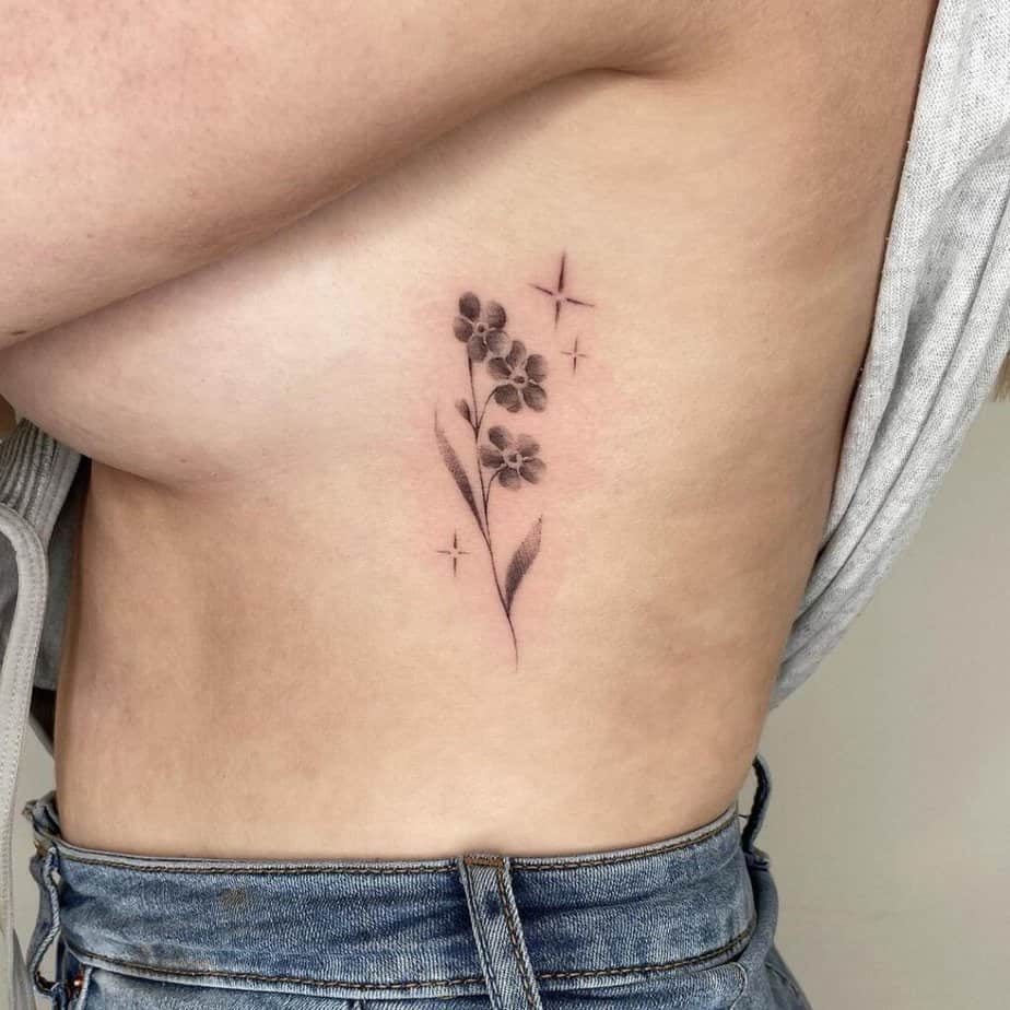 25 Remarkable Rib Tattoos That'll Totally Be Worth The Pain