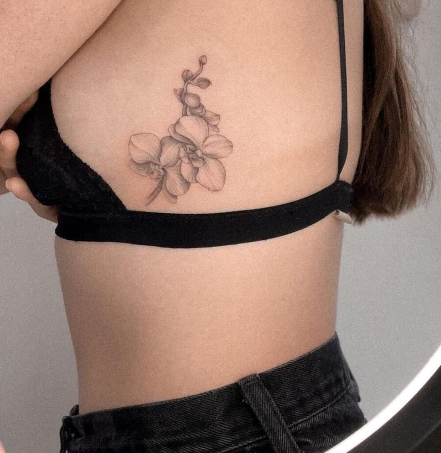 25 Remarkable Rib Tattoos That'll Totally Be Worth The Pain