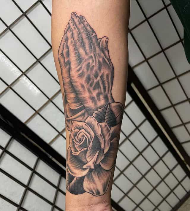 21 Inspiring Praying Hands Tattoos To Feel Safe And Guarded