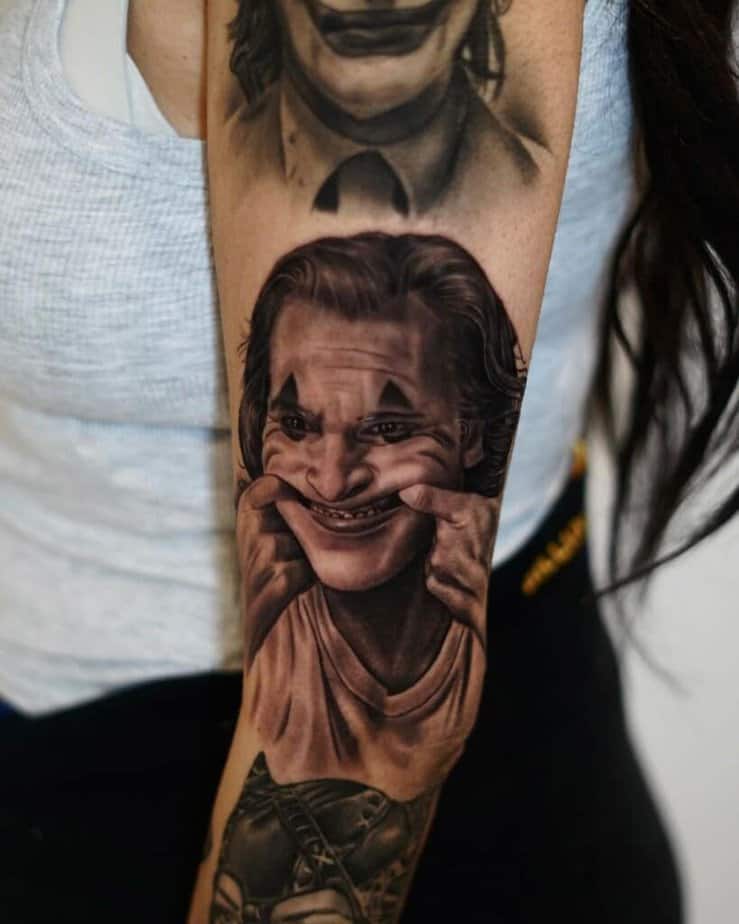 8. A sleeve of Joker&rsquo;s faces 